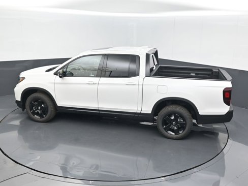 New 2025 Honda Ridgeline Black Edition image 15