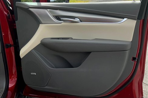Used 2025 Cadillac XT5 Premium Luxury w/ Technology Package image 24