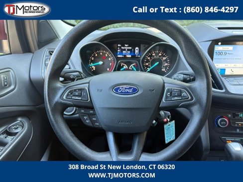 Used 2017 Ford Escape SE w/ Equipment Group 201A image 16