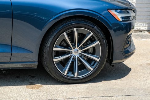 Used 2021 Volvo S60 T5 Momentum image 47