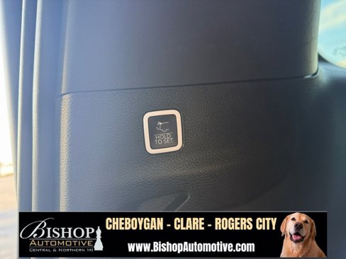 Used 2023 Jeep Wagoneer L Series II image 26