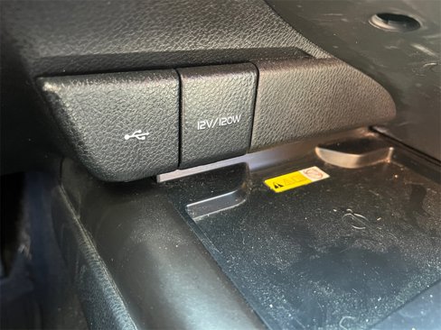 Used 2022 Toyota Camry SE image 22