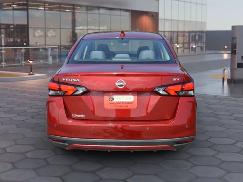 Used 2020 Nissan Versa SV image 5