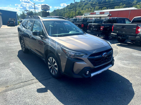 Used 2024 Subaru Outback Limited image 3