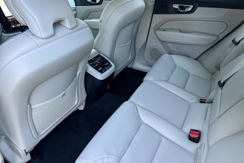 New 2026 Volvo XC60 B5 Ultra w/ Protection Package Premier image 10