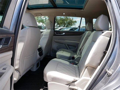 Certified 2024 Volkswagen Atlas SEL Premium R-Line image 16