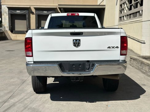 Used 2018 RAM 2500 Tradesman w/ Chrome Appearance Group image 3