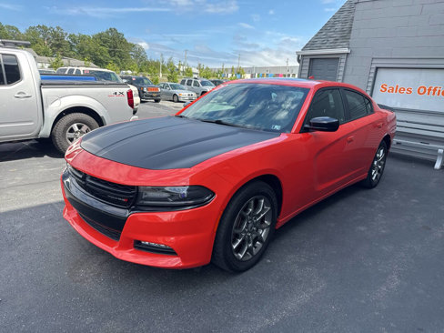 Used 2017 Dodge Charger SXT w/ Driver Confidence Group image 3