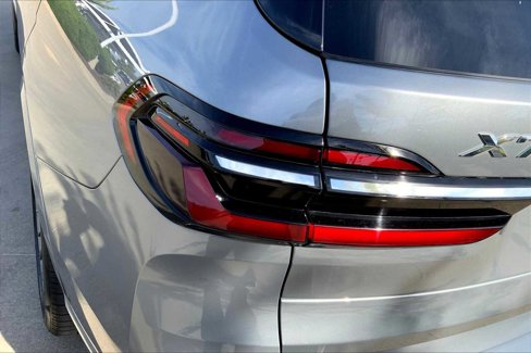 Used 2024 BMW X7 xDrive40i w/ Premium Package image 27