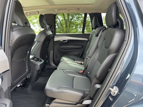 Certified 2025 Volvo XC90 B5 Core image 14