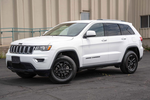 Used 2018 Jeep Grand Cherokee Laredo image 4
