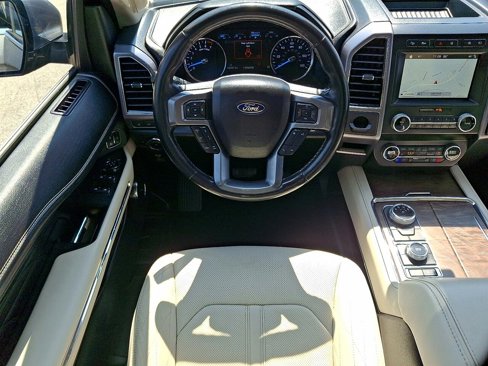 Used 2019 Ford Expedition Platinum image 11