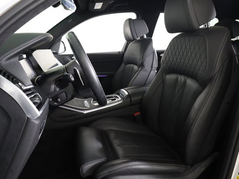 Used 2022 BMW X7 M50i image 38
