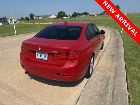 Used 2015 BMW 320i xDrive Sedan image 3