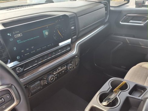 Used 2025 Chevrolet Silverado 1500 LT image 12