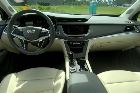 Used 2025 Cadillac XT5 Premium Luxury w/ Technology Package image 15