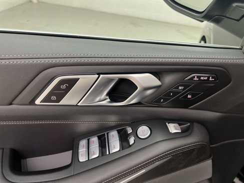 Certified 2023 BMW X7 xDrive40i w/ Premium Package image 14