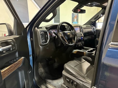 Used 2021 Chevrolet Silverado 1500 High Country w/ Safety Package II image 9