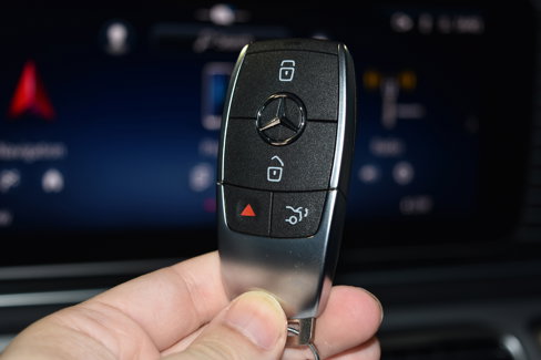 New 2026 Mercedes-Benz GLS 450 4MATIC image 15