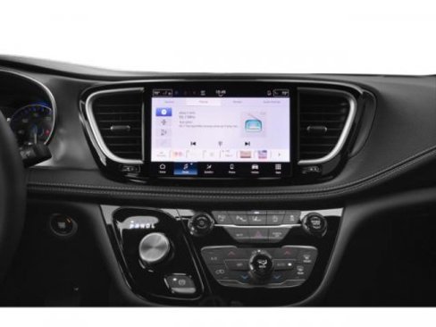 New 2025 Chrysler Pacifica Pinnacle w/ Trailer Tow Group image 12