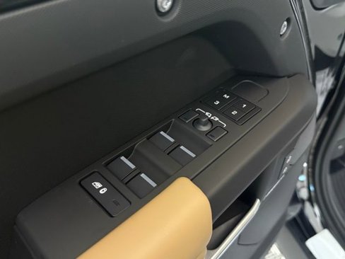 New 2026 Land Rover Defender 110 S image 24