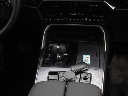Certified 2025 MAZDA CX-70 Plug-In Hybrid w/ Premium Plus image 15