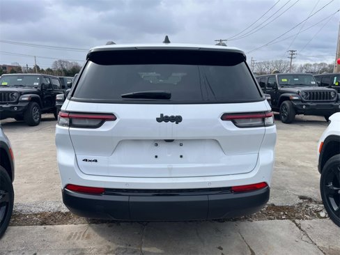 New 2025 Jeep Grand Cherokee L Altitude image 3
