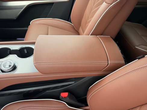 New 2026 Cadillac Vistiq Platinum image 14