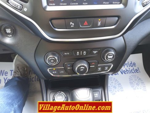Used 2021 Jeep Cherokee Latitude Plus image 41