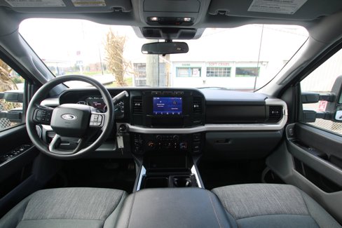 Used 2024 Ford F250 XLT w/ FX4 Off-Road Package image 13