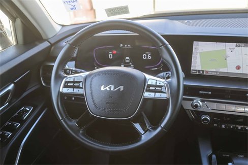 Used 2024 Kia Telluride LX image 16