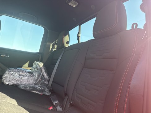 New 2025 Nissan Frontier PRO-4X w/ Interior Protection Package image 19