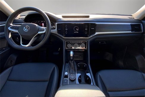 Used 2023 Volkswagen Atlas SE image 12