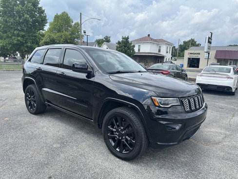 Used 2020 Jeep Grand Cherokee Altitude image 7