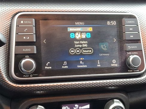 Used 2020 Nissan Kicks SV image 17