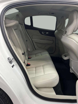 Used 2022 Volvo S60 B5 Momentum w/ Premium Package image 8