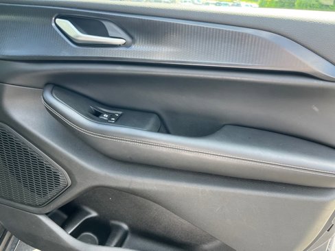 Used 2023 Jeep Grand Cherokee Altitude image 21