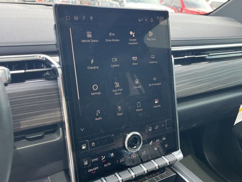 New 2025 GMC Sierra EV Denali image 23