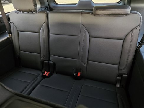 New 2025 Chevrolet Suburban Z71 w/ Comfort Package image 21