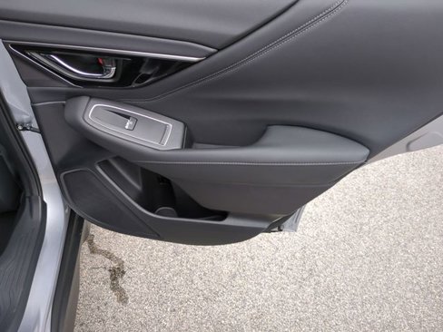 New 2025 Subaru Outback Limited image 36