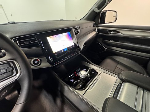 Used 2024 Jeep Wagoneer Series II w/ Convenience Group I image 84