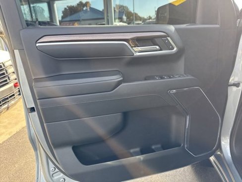 Used 2024 Chevrolet Silverado 1500 RST image 18