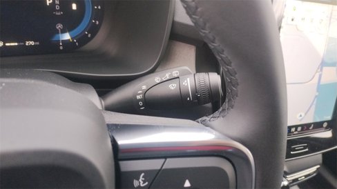 New 2025 Volvo XC40 B5 Ultra w/ Climate Package image 17