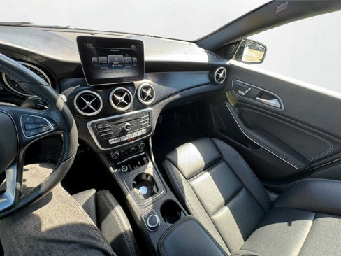 Used 2018 Mercedes-Benz CLA 250 4MATIC image 21