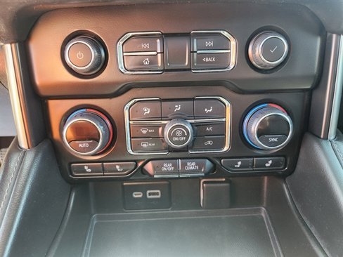 Used 2021 Chevrolet Tahoe LT image 13