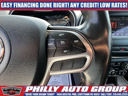 Used 2019 Jeep Cherokee Latitude Plus image 27