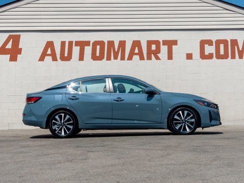 Used 2024 Nissan Sentra SV w/ SV Premium Package image 4