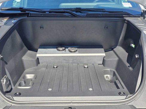 New 2026 Chevrolet Silverado EV LT image 10