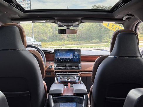 Used 2024 Lincoln Navigator L Reserve image 22