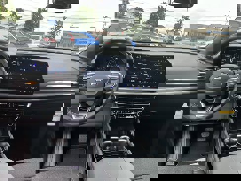 New 2026 Chevrolet Traverse LT image 18